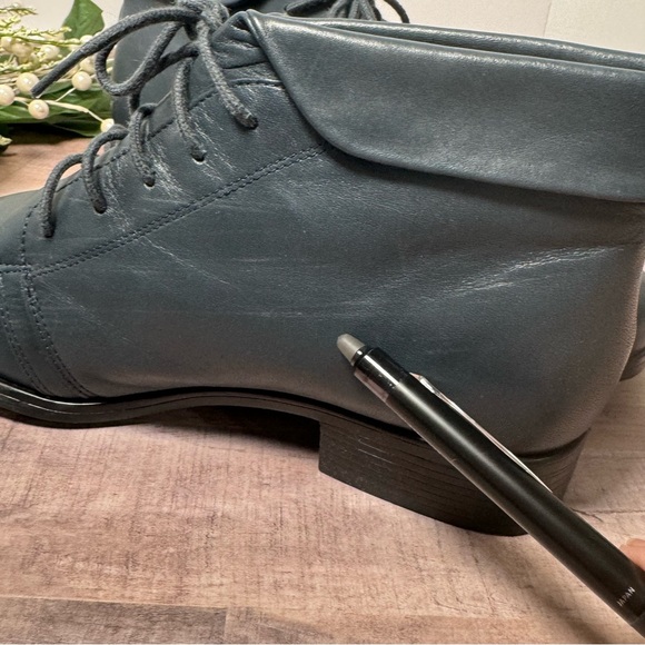 St. John’s Bay Deep Blue leather square toe ankle boots 7.5W  LIKE NEW - Picture 9 of 16